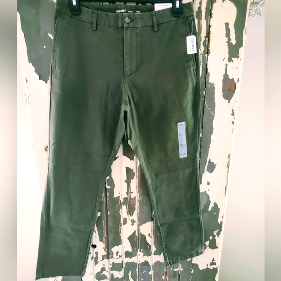 NWT $39.99 34x30 SLIM GREEN CHINOS - Picture 1 of 7